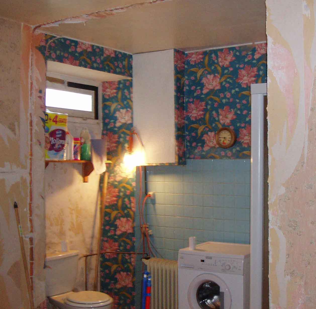 Image of original state of bathroom